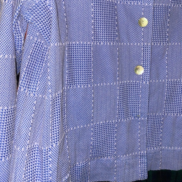 Detailed Thread Buttoned Top - Picture 2 of 4